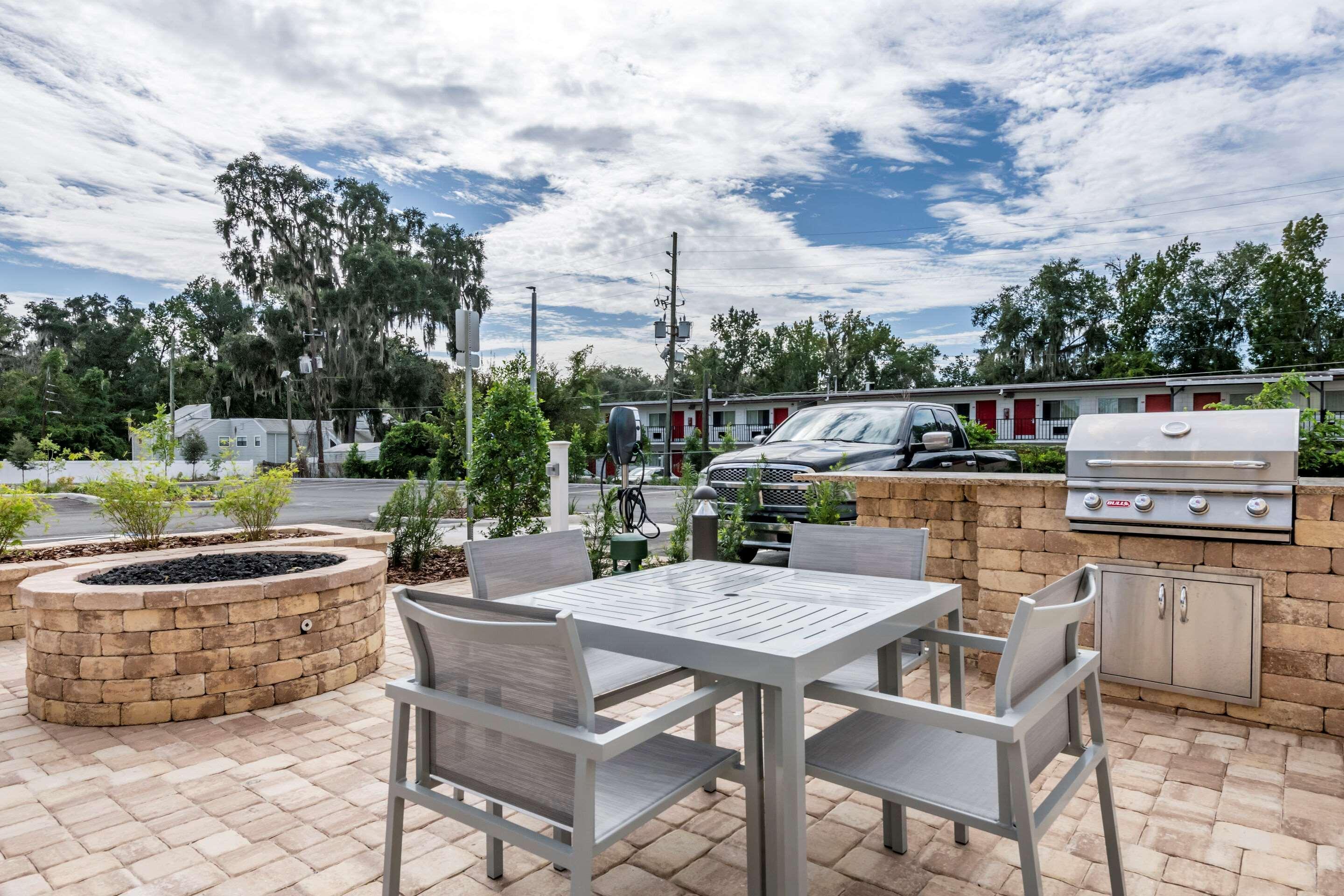 Comfort Suites Gainesville Near University Eksteriør bilde